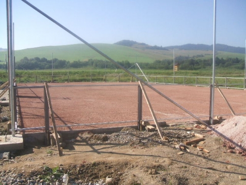 Viacúčelové ihrisko s umelou trávou