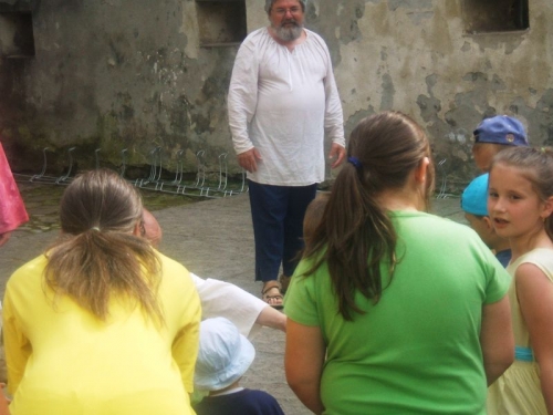 2011-Divadelné predstavenie - Janko Hraško