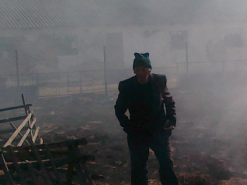 Vypaľovanie trávy v obci 26.03.2012