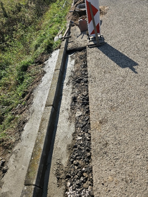 2025 - Oprava miestnych komunikácii, kofinancovanie výstavby kanalizácie a ČOV v obci 