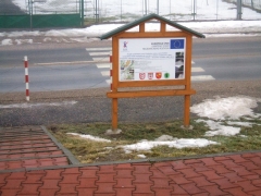 Konečná tabuľa realizácie výstavby chodníkov k NKP