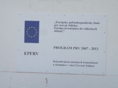Chodník vedľa cesty III/54343 smerom na Lechnicu