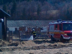 Vypaľovanie trávy v obci 26.03.2012
