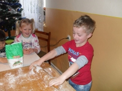 2013 - Mikuláš a pečenie medovníkov