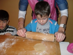 2013 - Mikuláš a pečenie medovníkov