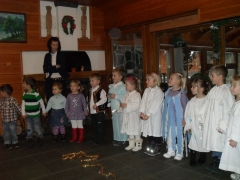 2013 - Mikuláš a pečenie medovníkov