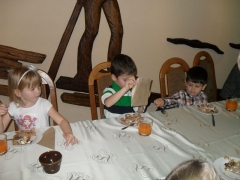 2013 - Mikuláš a pečenie medovníkov